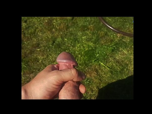 ❤️ Hot hottie får den rosa fitten hennes knullet og kommer med en sprut i en sommerhage ️❌ Porno vk hos oss ❤