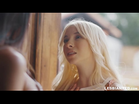 ❤️ Jenta kommer hjem noen måneder senere og ender opp med å spise stemorens fitte ️❌ Porno vk hos oss ❤